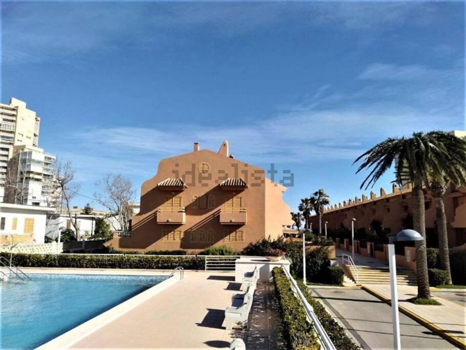 Chalet Adosado En La Playa De El Perellonet Con Piscina, Pista Tenis Walencja Zewnętrze zdjęcie