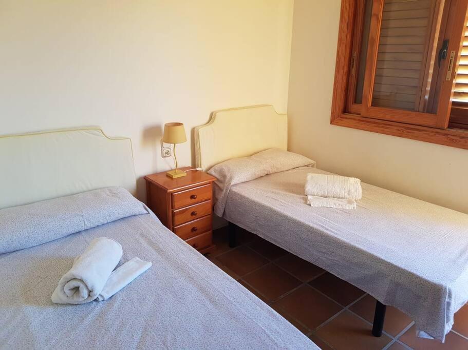 Chalet Adosado En La Playa De El Perellonet Con Piscina, Pista Tenis Walencja Zewnętrze zdjęcie