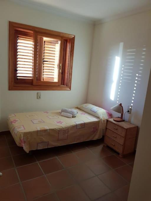 Chalet Adosado En La Playa De El Perellonet Con Piscina, Pista Tenis Walencja Zewnętrze zdjęcie